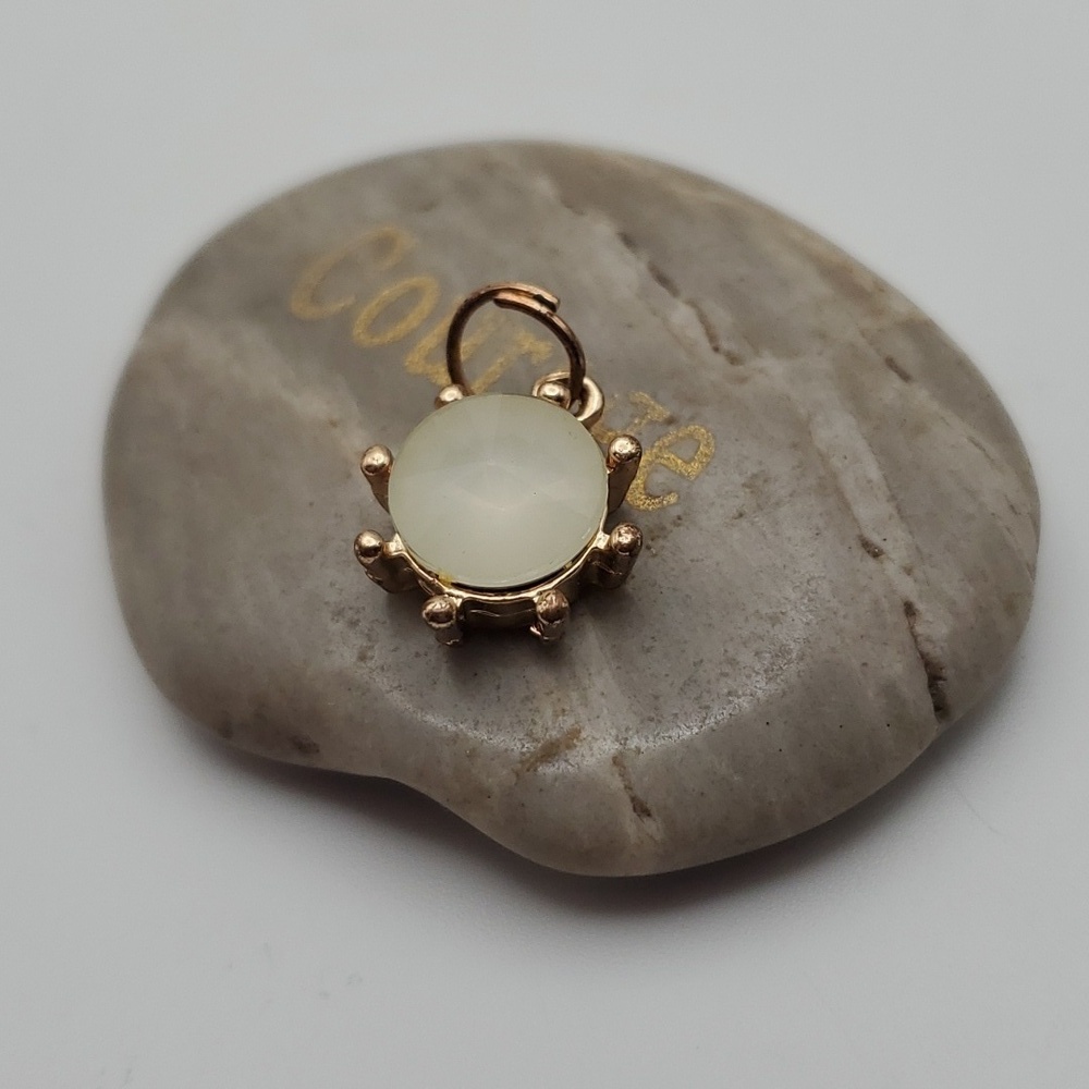 Milky crystal‎ charm pendant